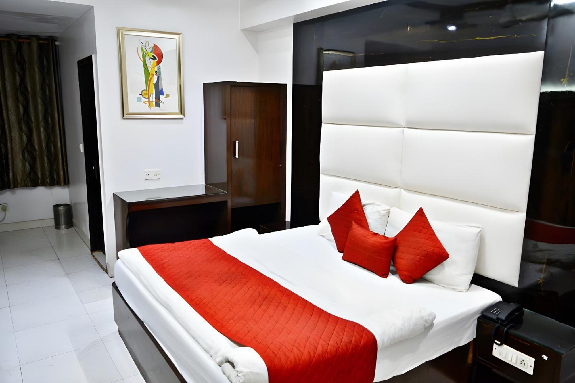 Hotel Sun International Нью-Делі Екстер'єр фото