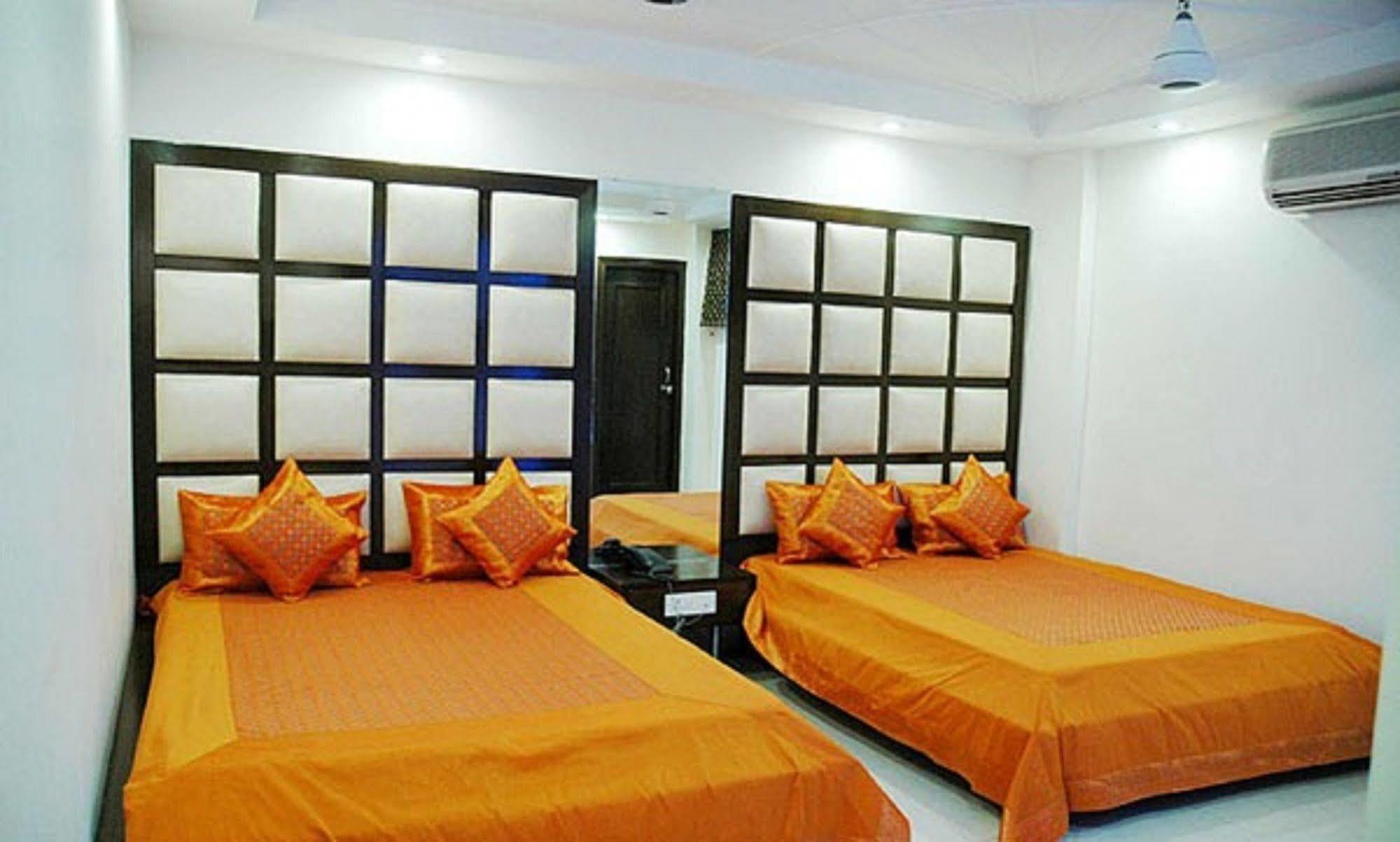 Hotel Sun International Нью-Делі Екстер'єр фото